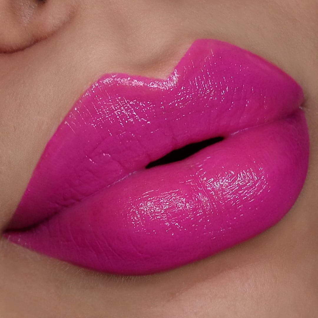 Pretty & Plump Plumping Lipstick - Image 14