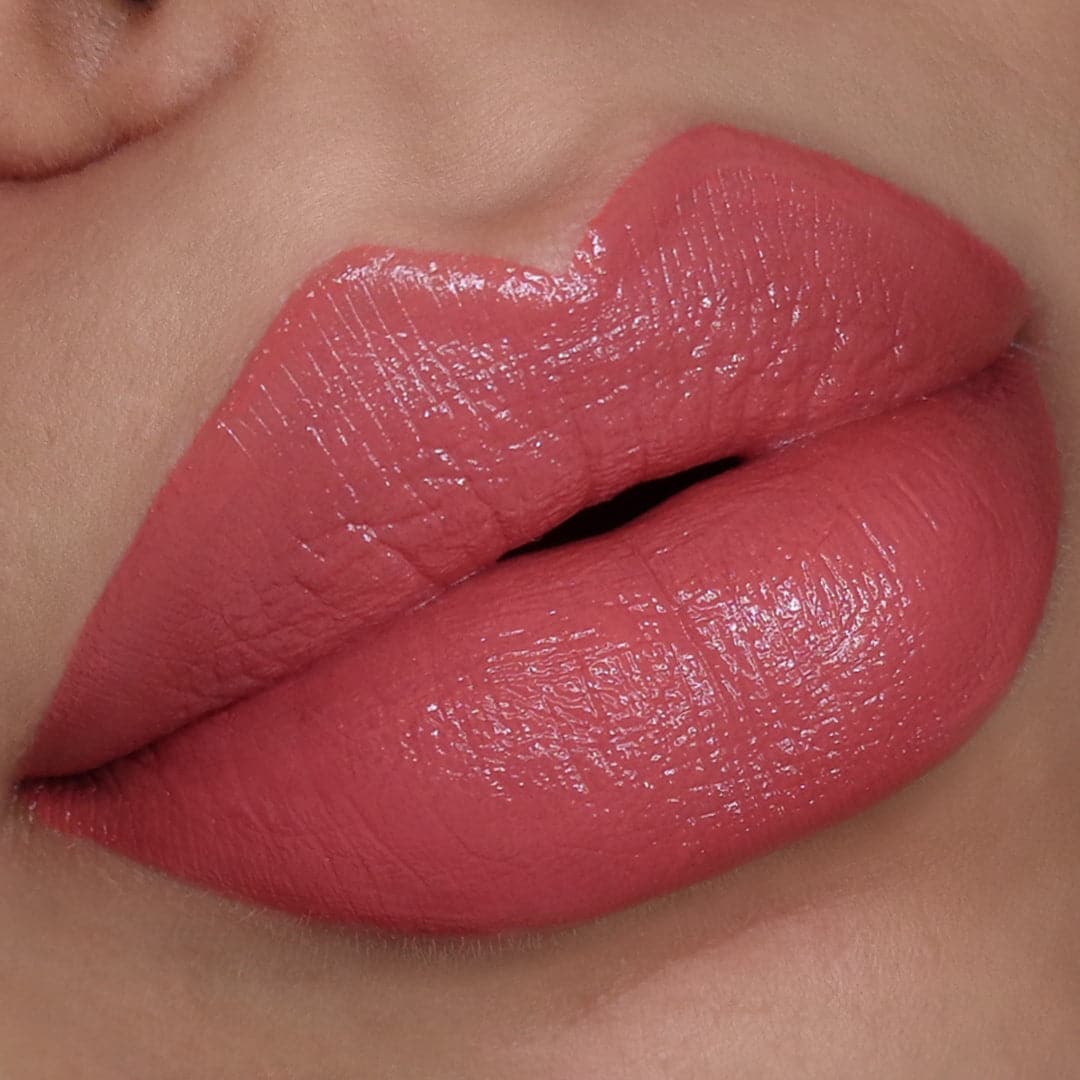 Pretty & Plump Plumping Lipstick - Image 17