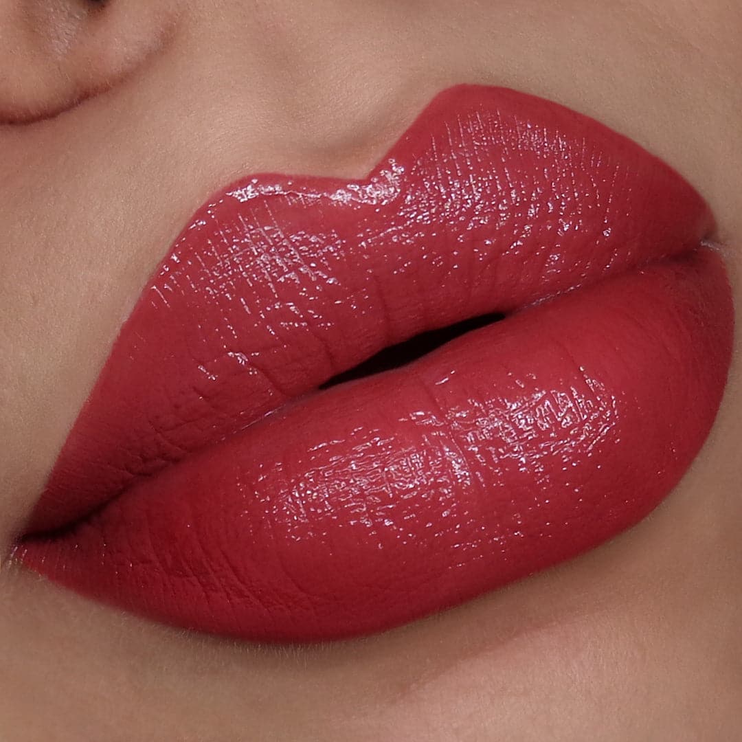 Pretty & Plump Plumping Lipstick - Image 19